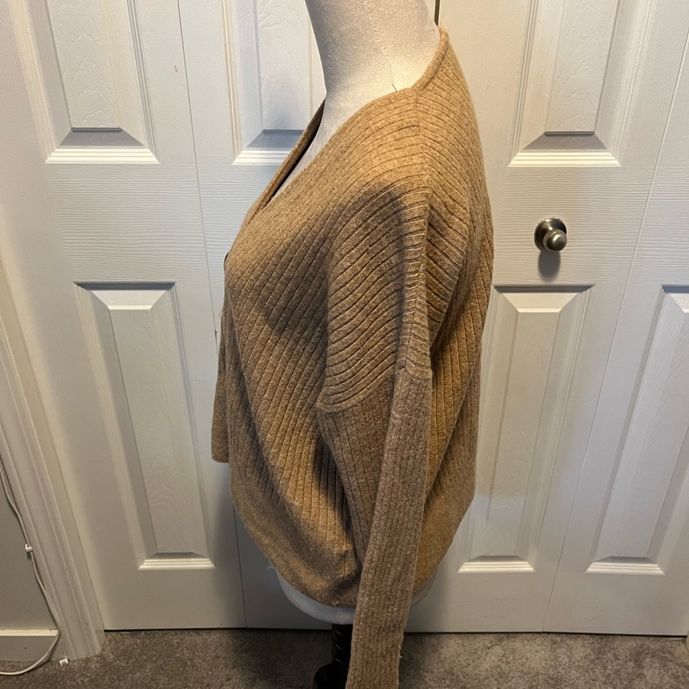 Madewell size S Oversized Women's Tan Button-Up Sweater - Picture 9 of 16